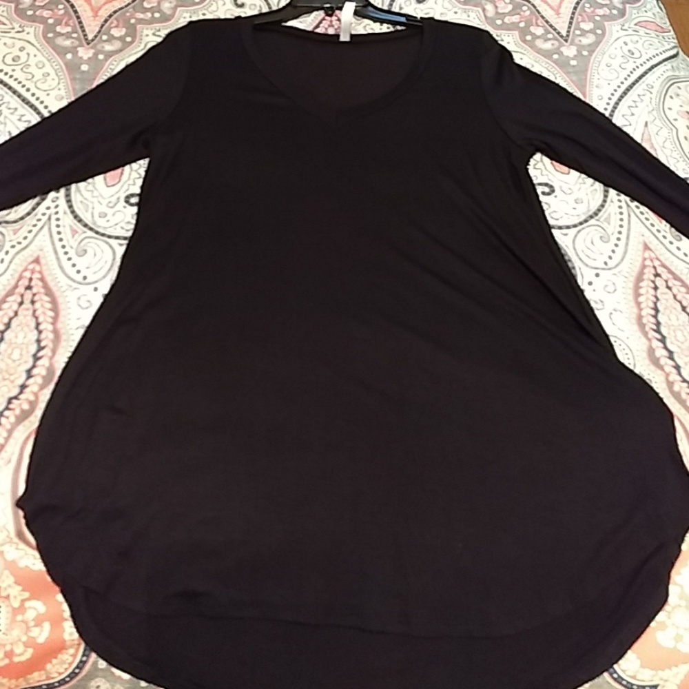 Black long sleeve shirt